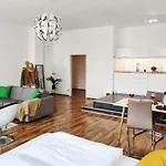 Lokal, Luftig - Loft Mit Heimkino & Parkplatz In Uni- Und Kliniknaehe