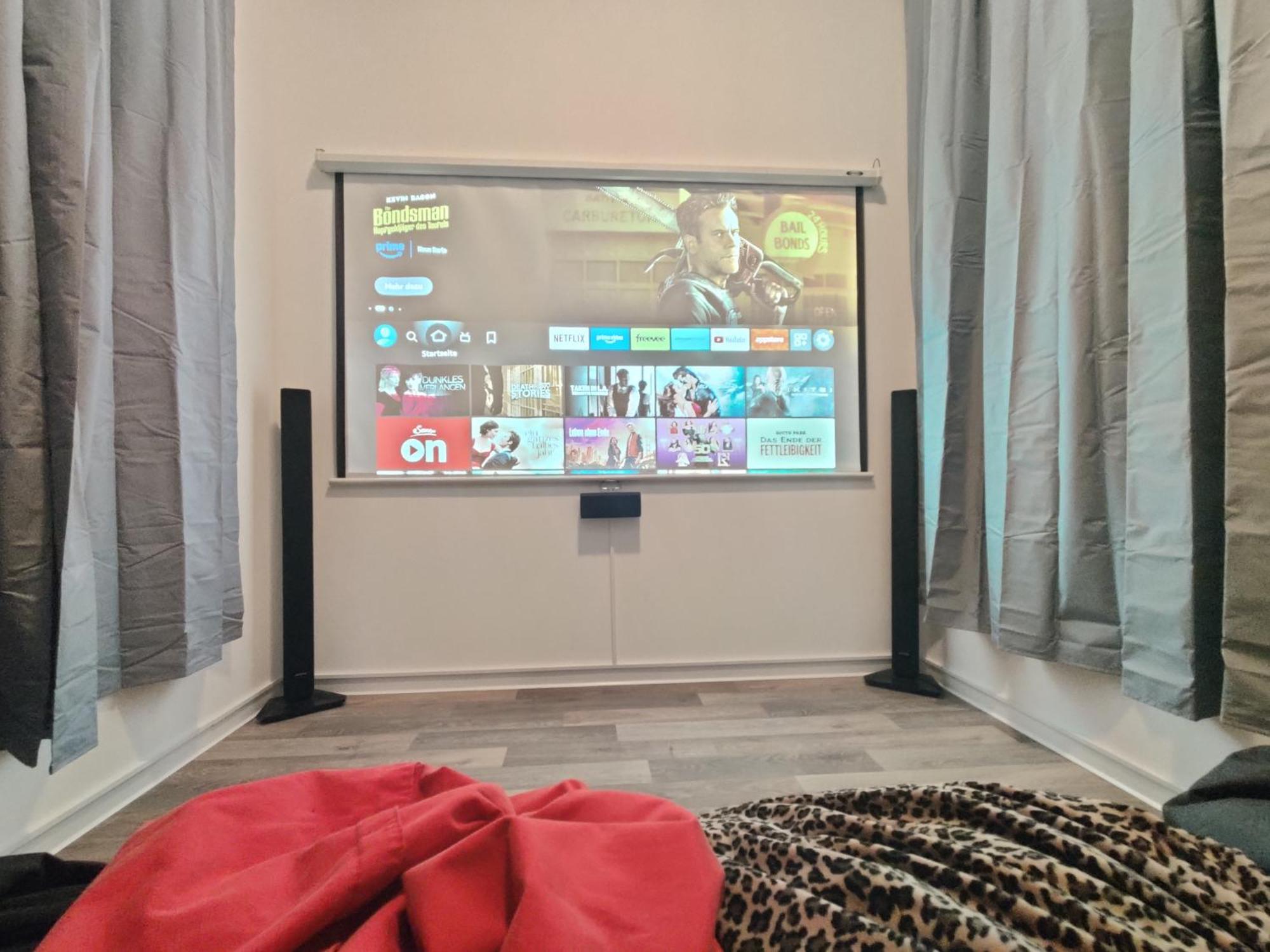 Apartment Lokal, Luftig - Loft Mit Heimkino & Parkplatz In Uni- Und Kliniknaehe